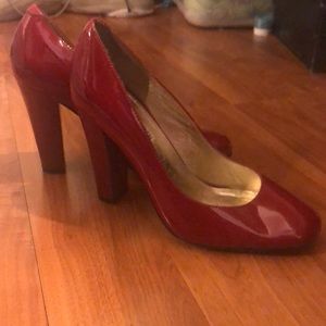 Steve Madden red pumps